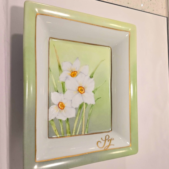 J.L. Coquet Limoge France Daffodil Flower Tray Vintage Stunning EUC JL Initials - Picture 1 of 5